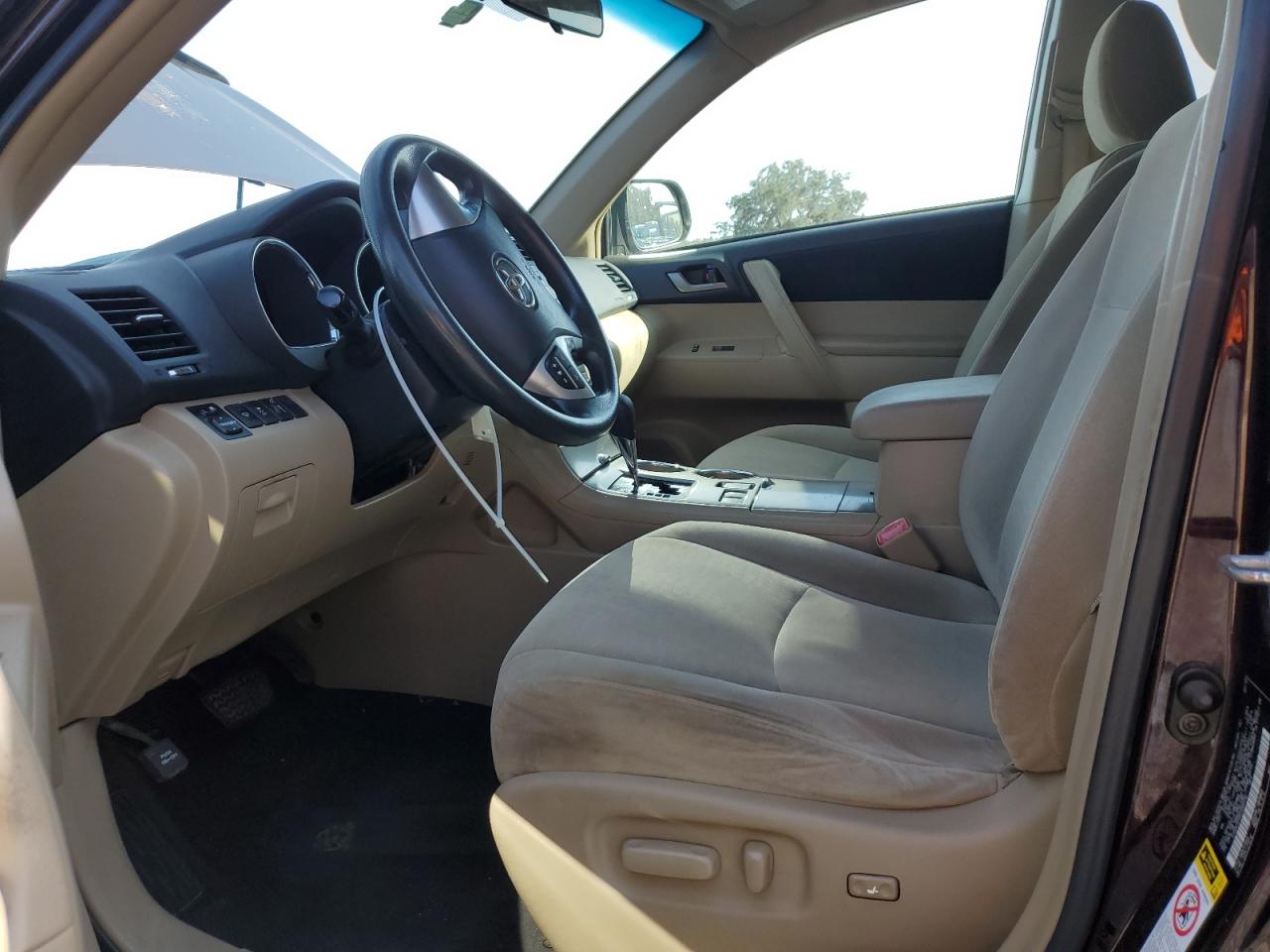 TOYOTA HIGHLANDER BASE