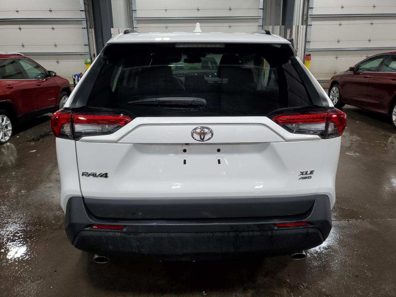 TOYOTA RAV4 XLE
