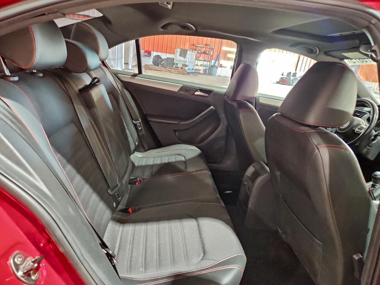 VOLKSWAGEN JETTA GLI