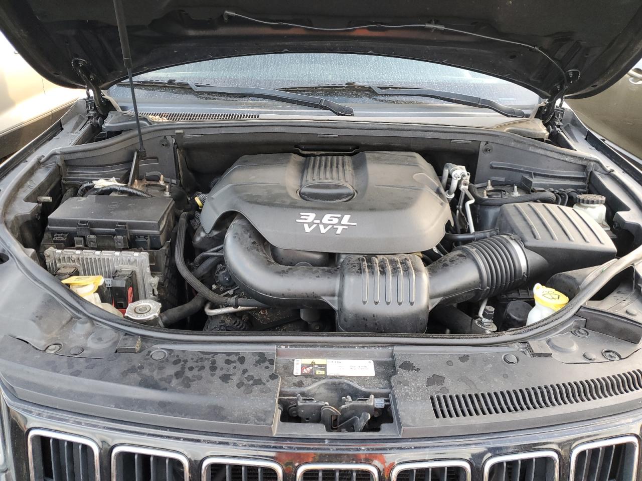 JEEP GRAND CHEROKEE LAREDO