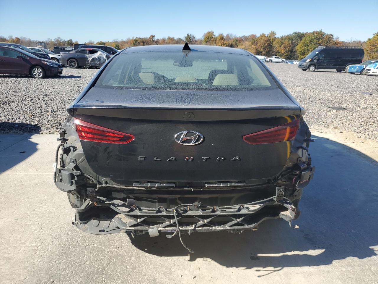 HYUNDAI ELANTRA SEL