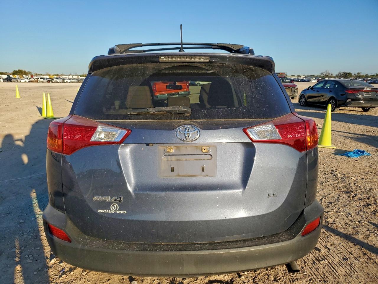 TOYOTA RAV4 LE