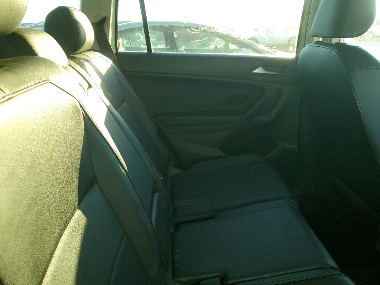 VOLKSWAGEN TIGUAN SE