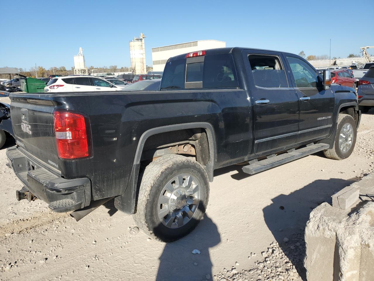 GMC SIERRA K2500 DENALI