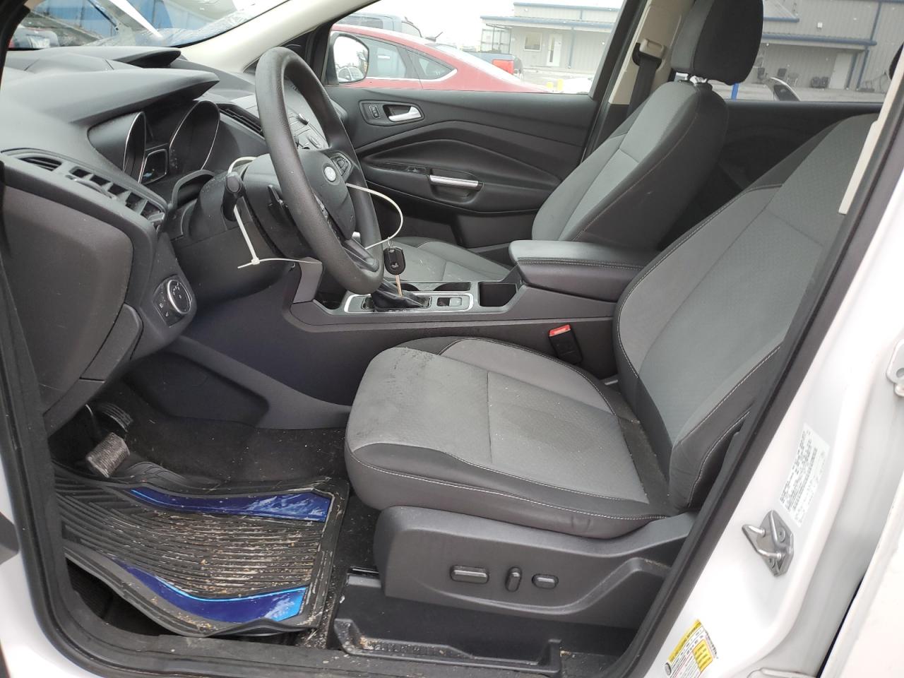 FORD ESCAPE SE