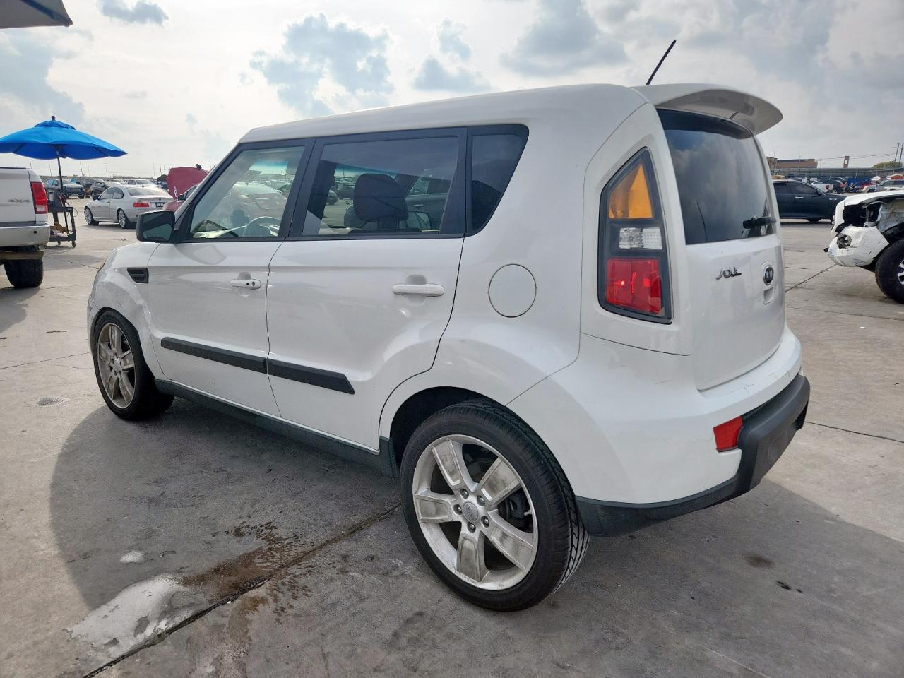 KIA SOUL +