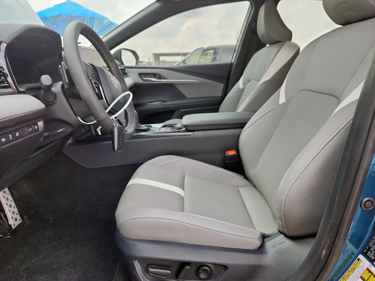 Lot #3305611721 2025 TOYOTA CAMARY SE