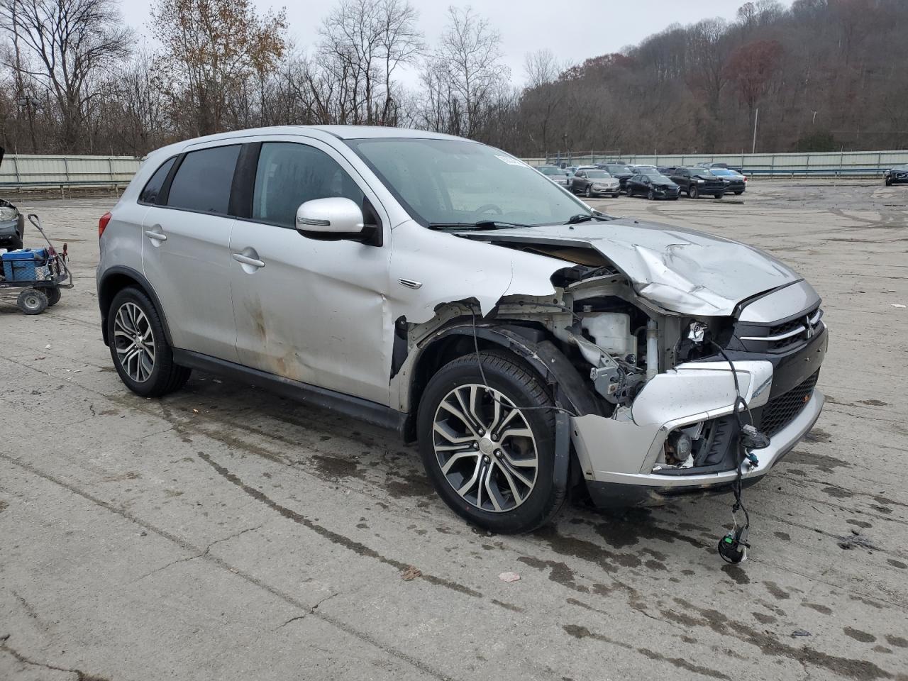 MITSUBISHI OUTLANDER ES