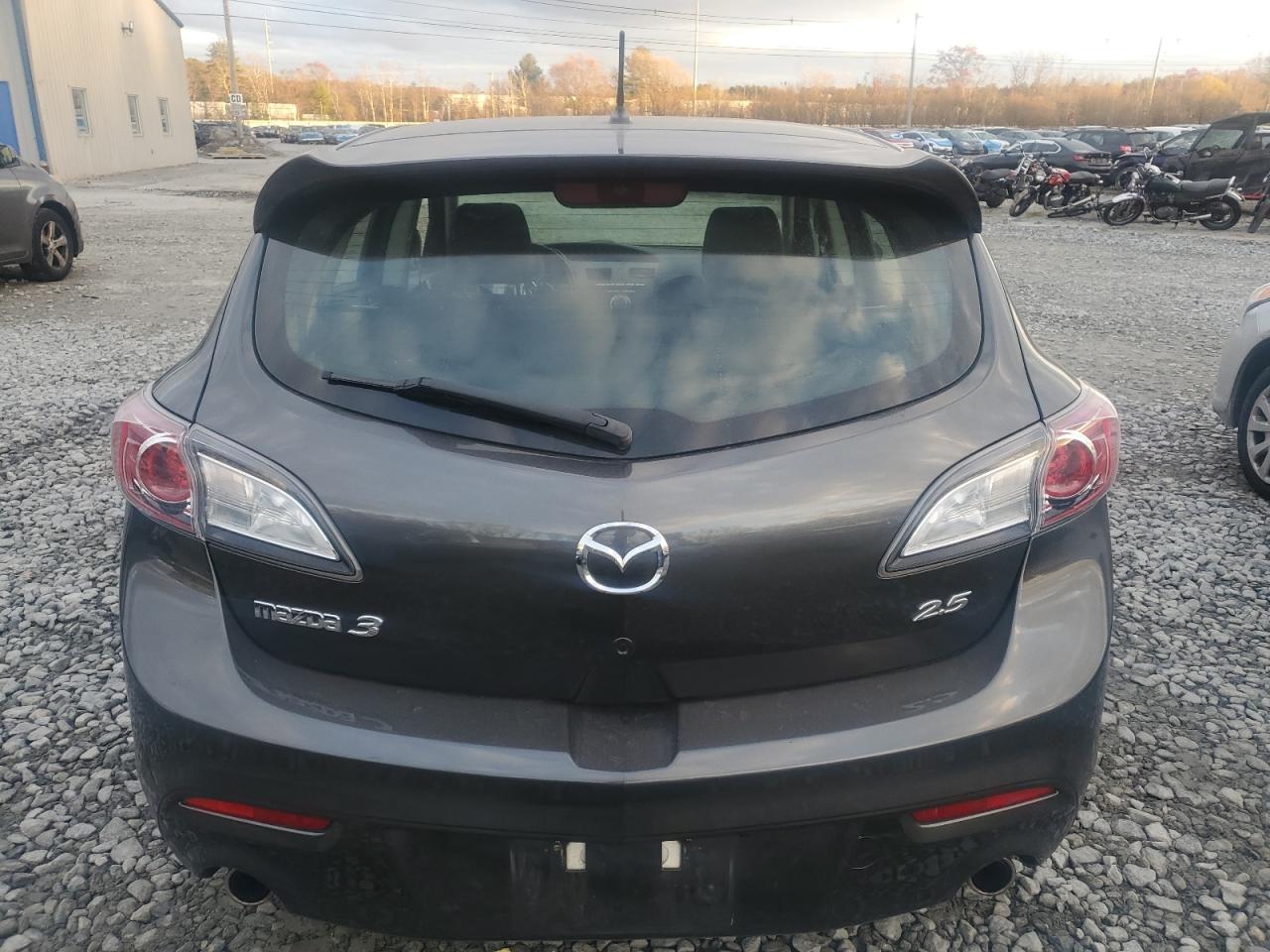 MAZDA 3 S