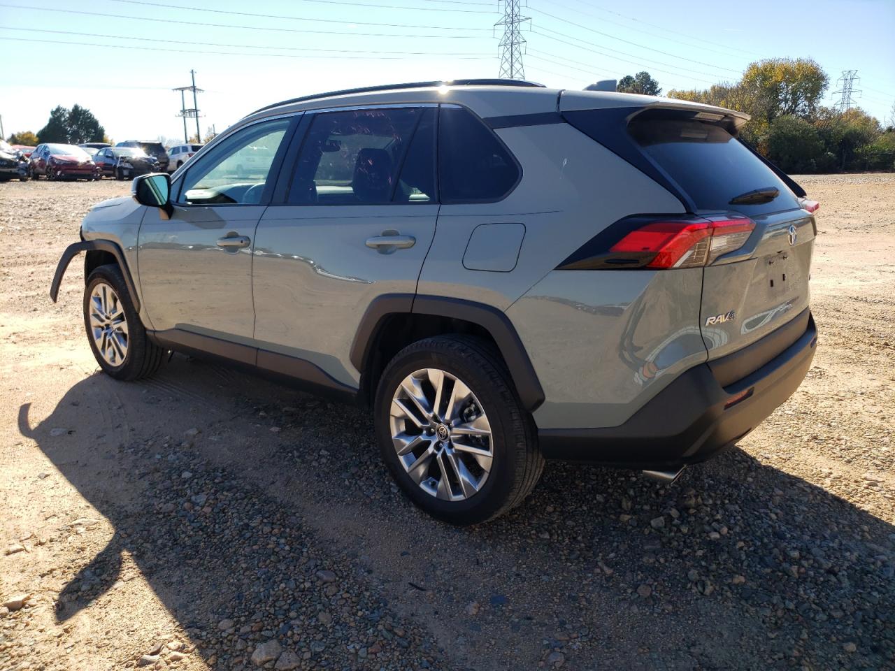 TOYOTA RAV4 XLE PREMIUM