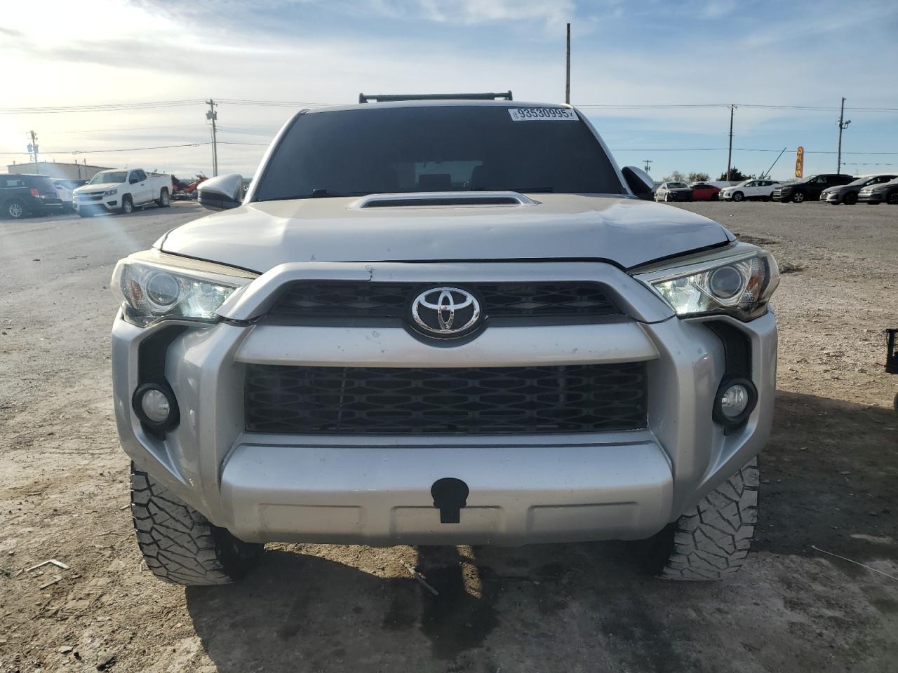 TOYOTA 4RUNNER SR5
