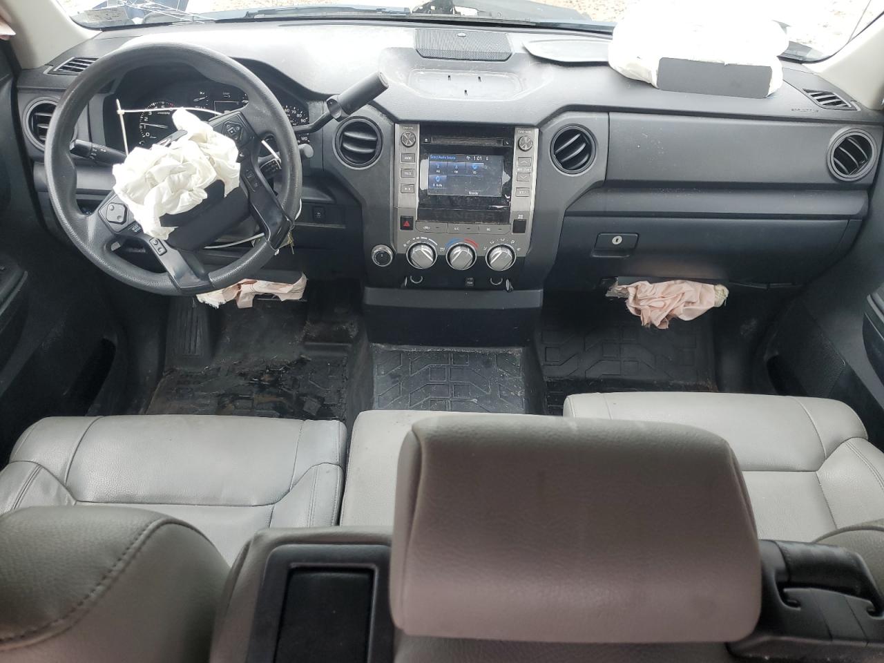 TOYOTA TUNDRA DOUBLE CAB SR