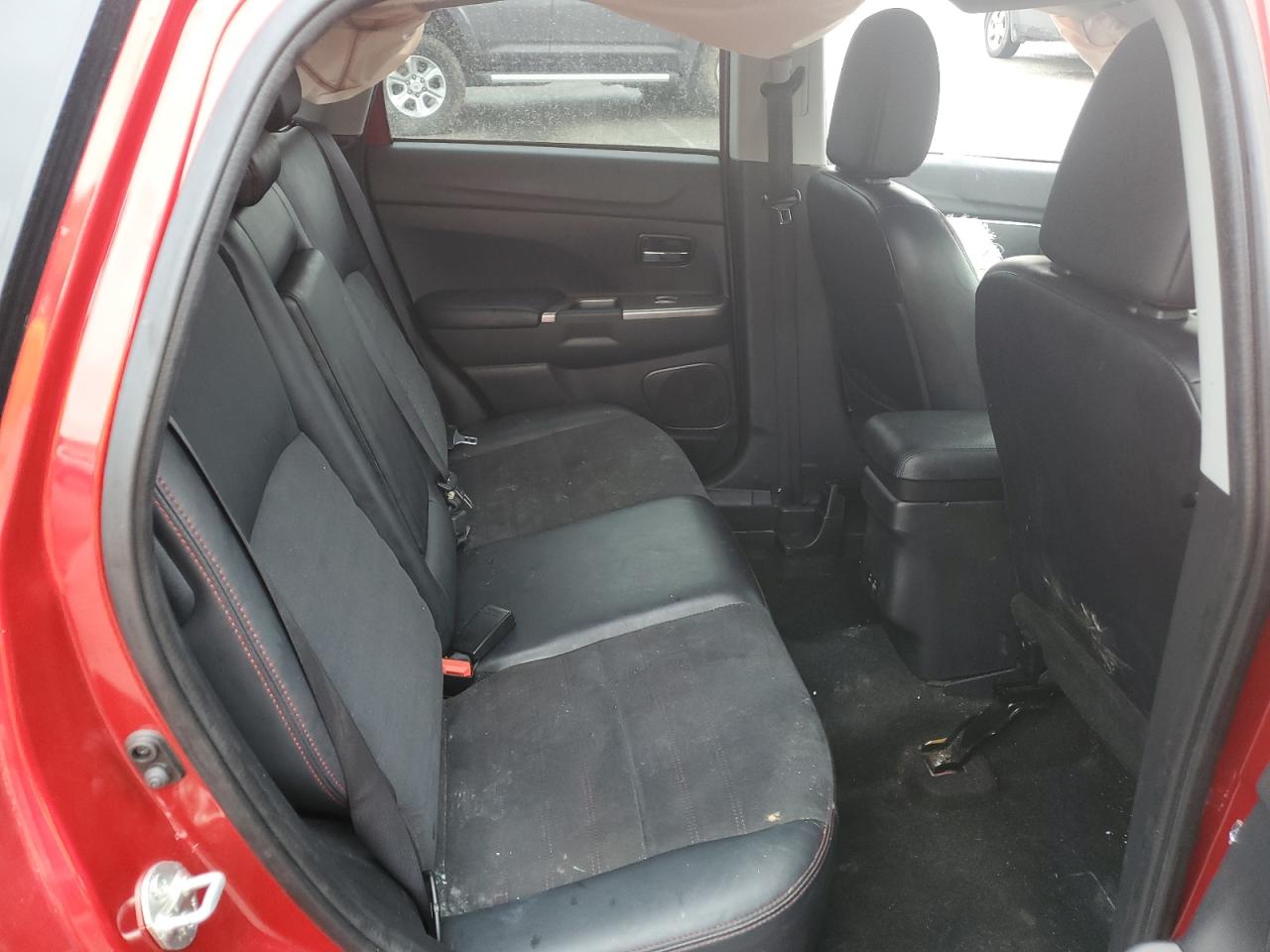 MITSUBISHI OUTLANDER S/SE