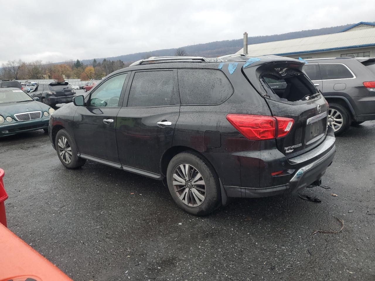 NISSAN PATHFINDER S
