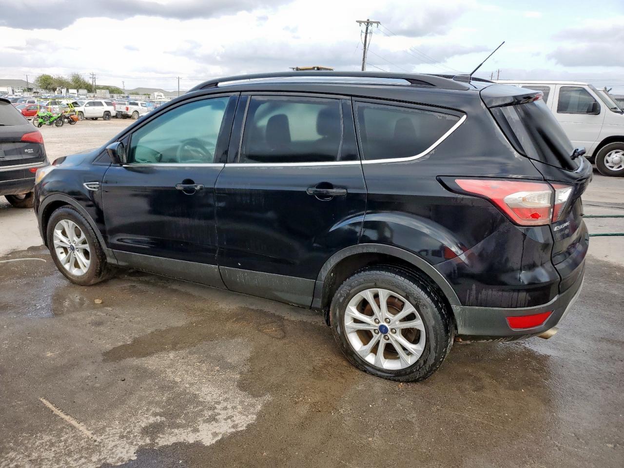 FORD ESCAPE SE