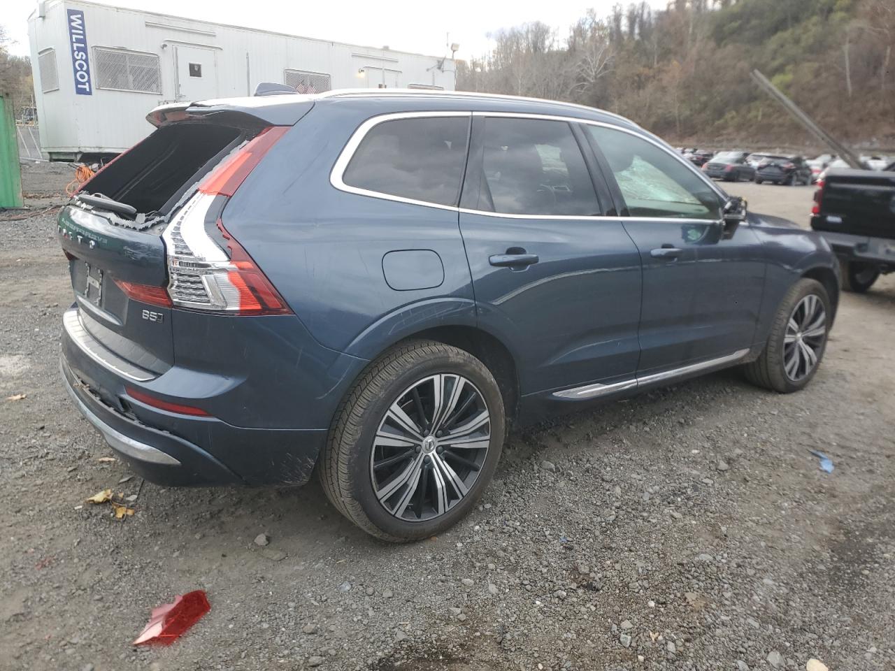 VOLVO XC60 B5 INSCRIPTION