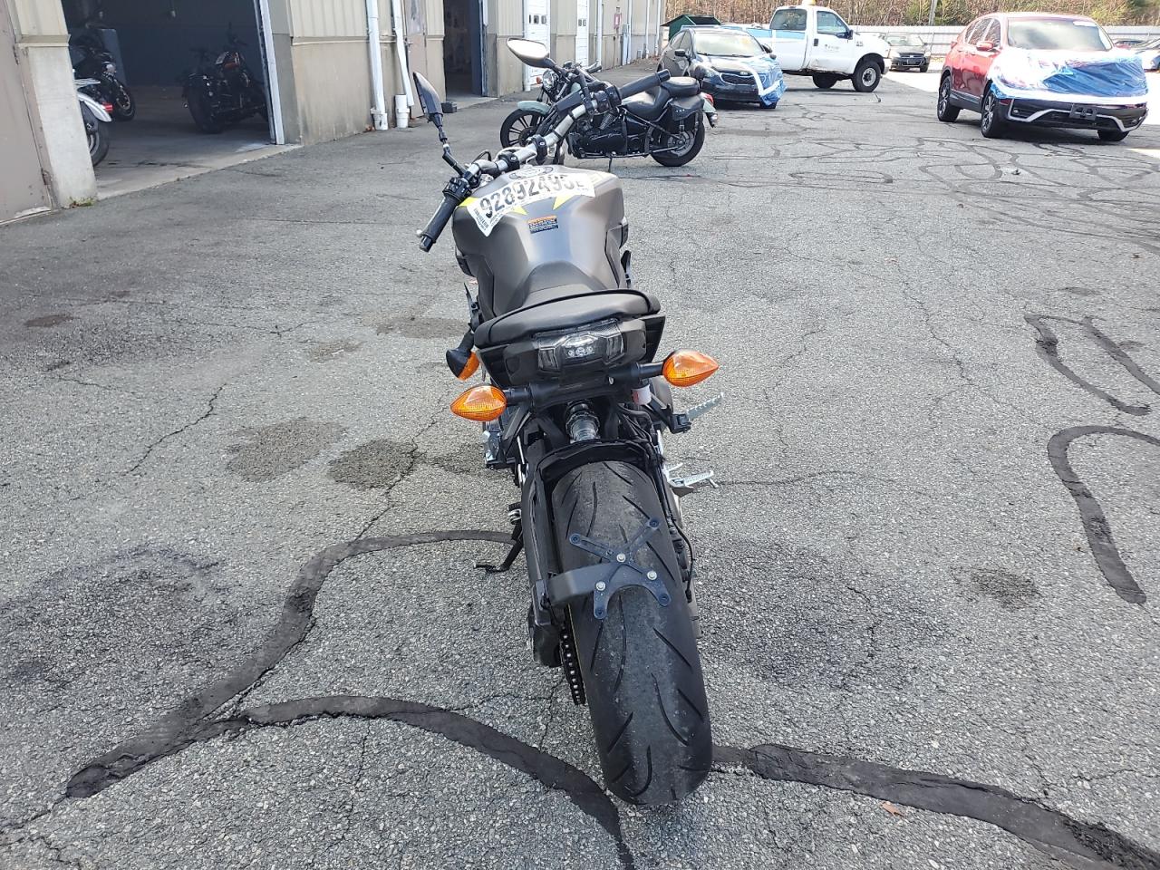 Lot #3302753006 2018 YAMAHA MT09
