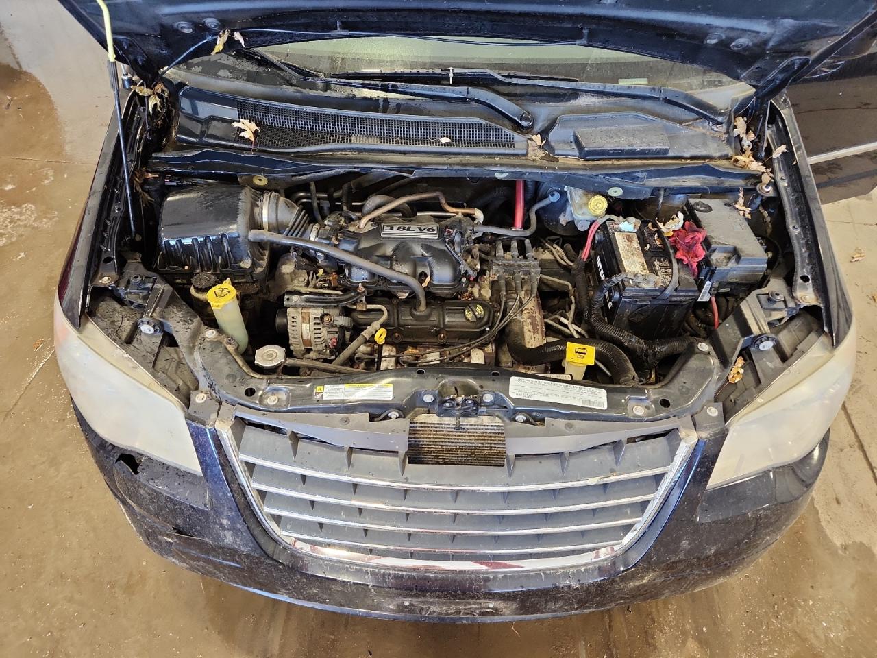 CHRYSLER TOWN & COUNTRY TOURING PLUS