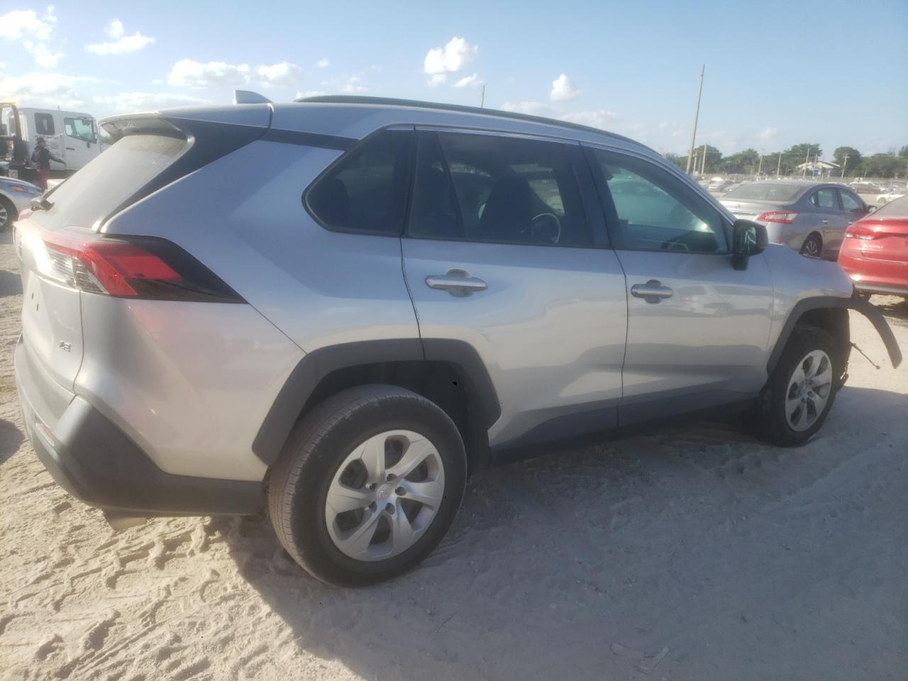 TOYOTA RAV4 LE