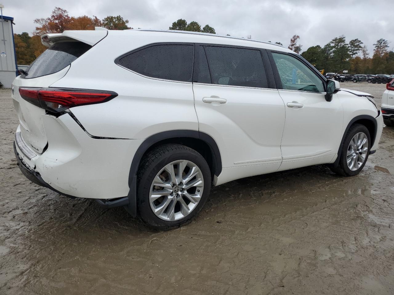 TOYOTA HIGHLANDER LIMITED