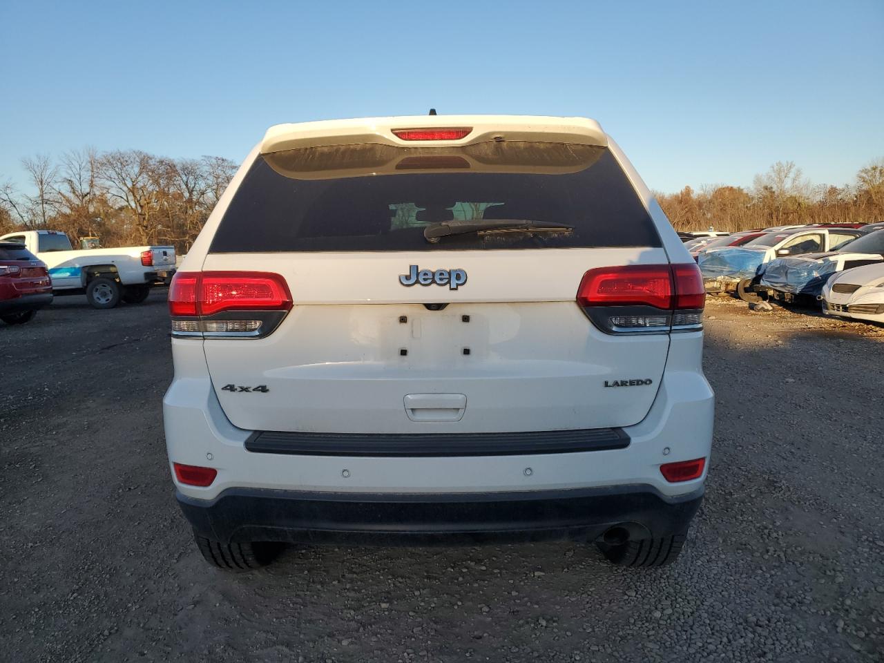 JEEP GRAND CHEROKEE LAREDO