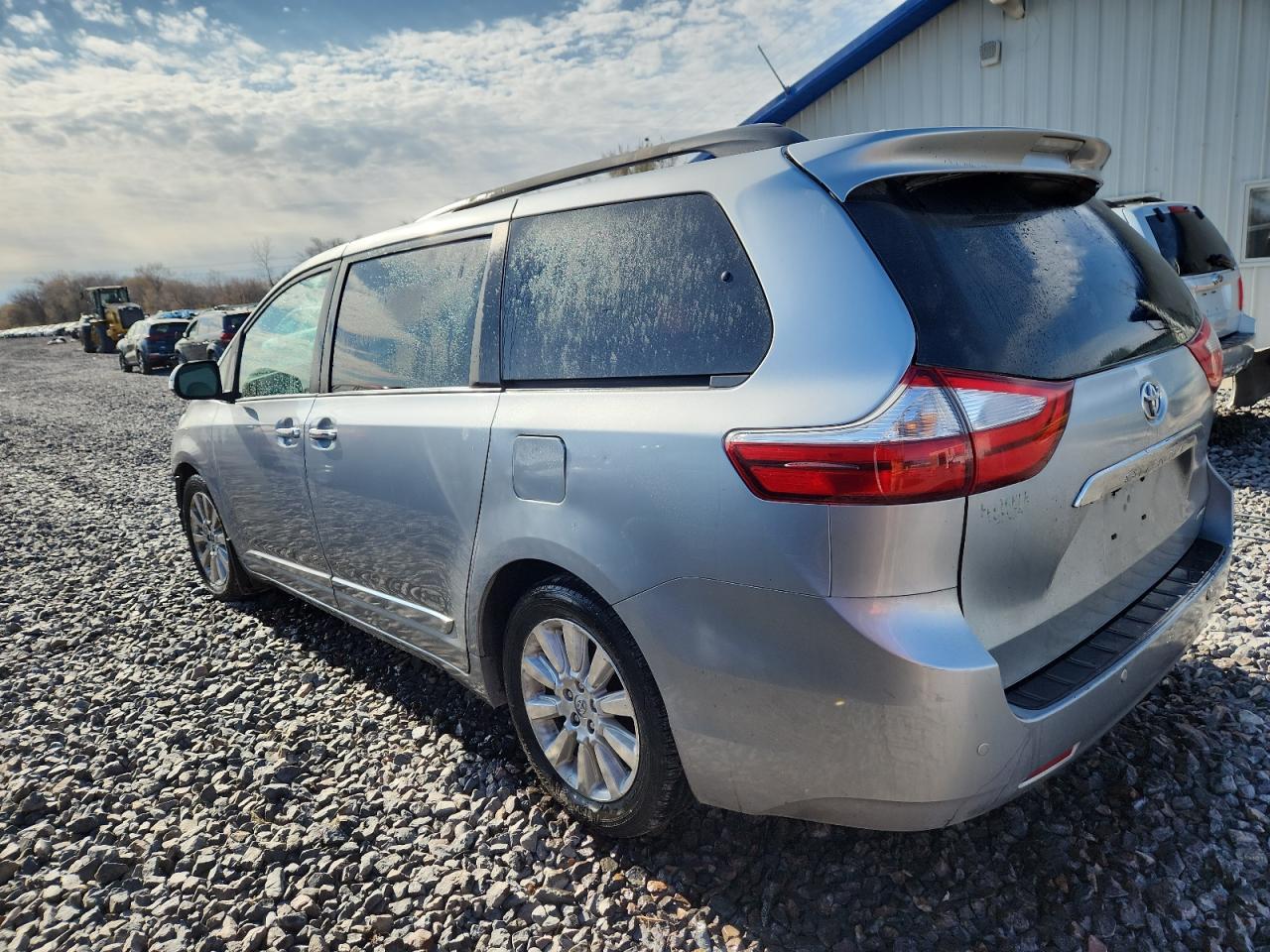 TOYOTA SIENNA XLE