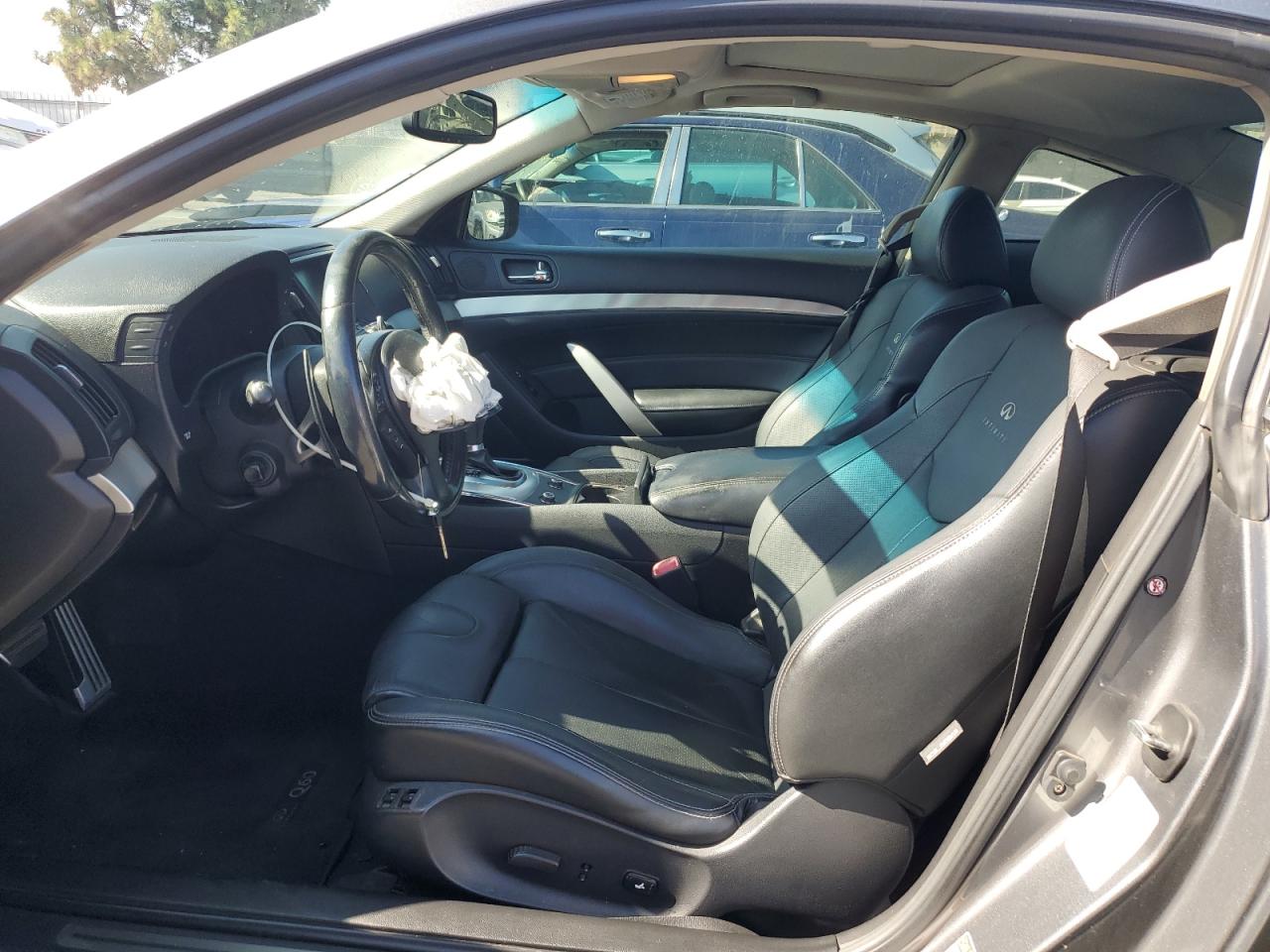 INFINITI Q60 JOURNEY