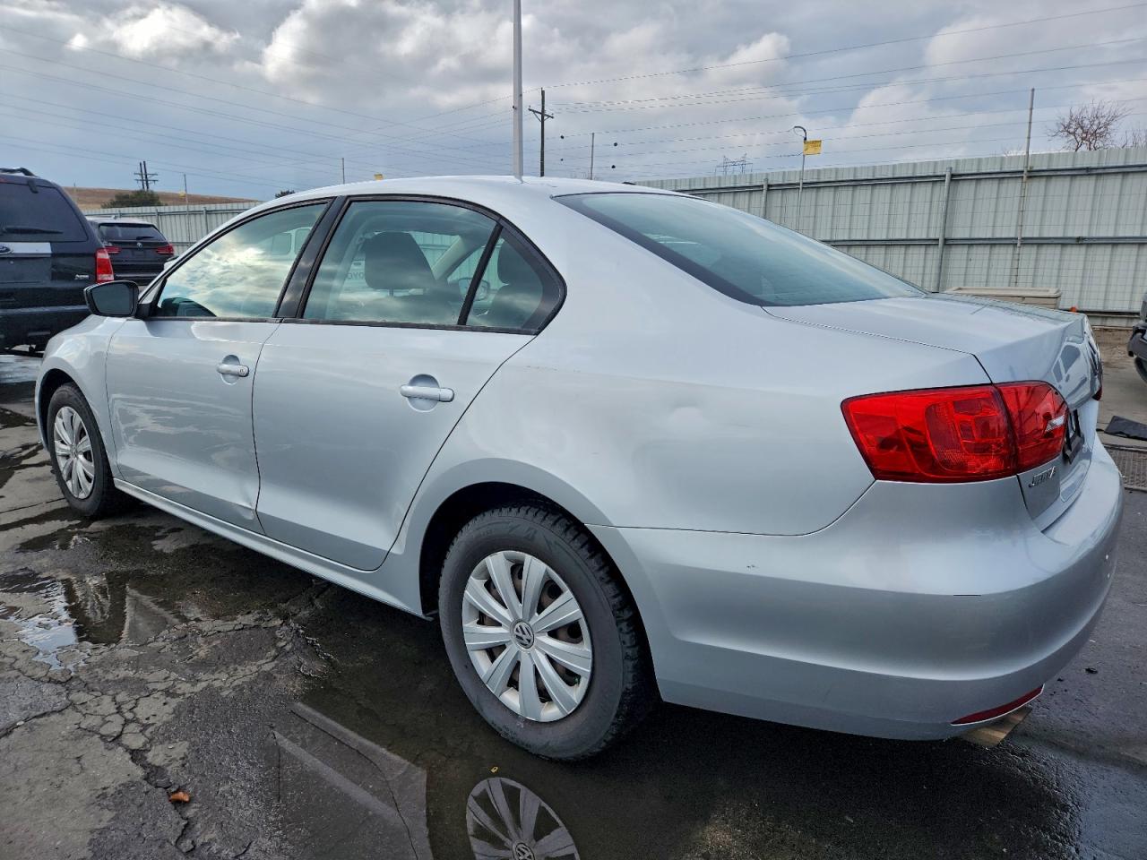 VOLKSWAGEN JETTA BASE