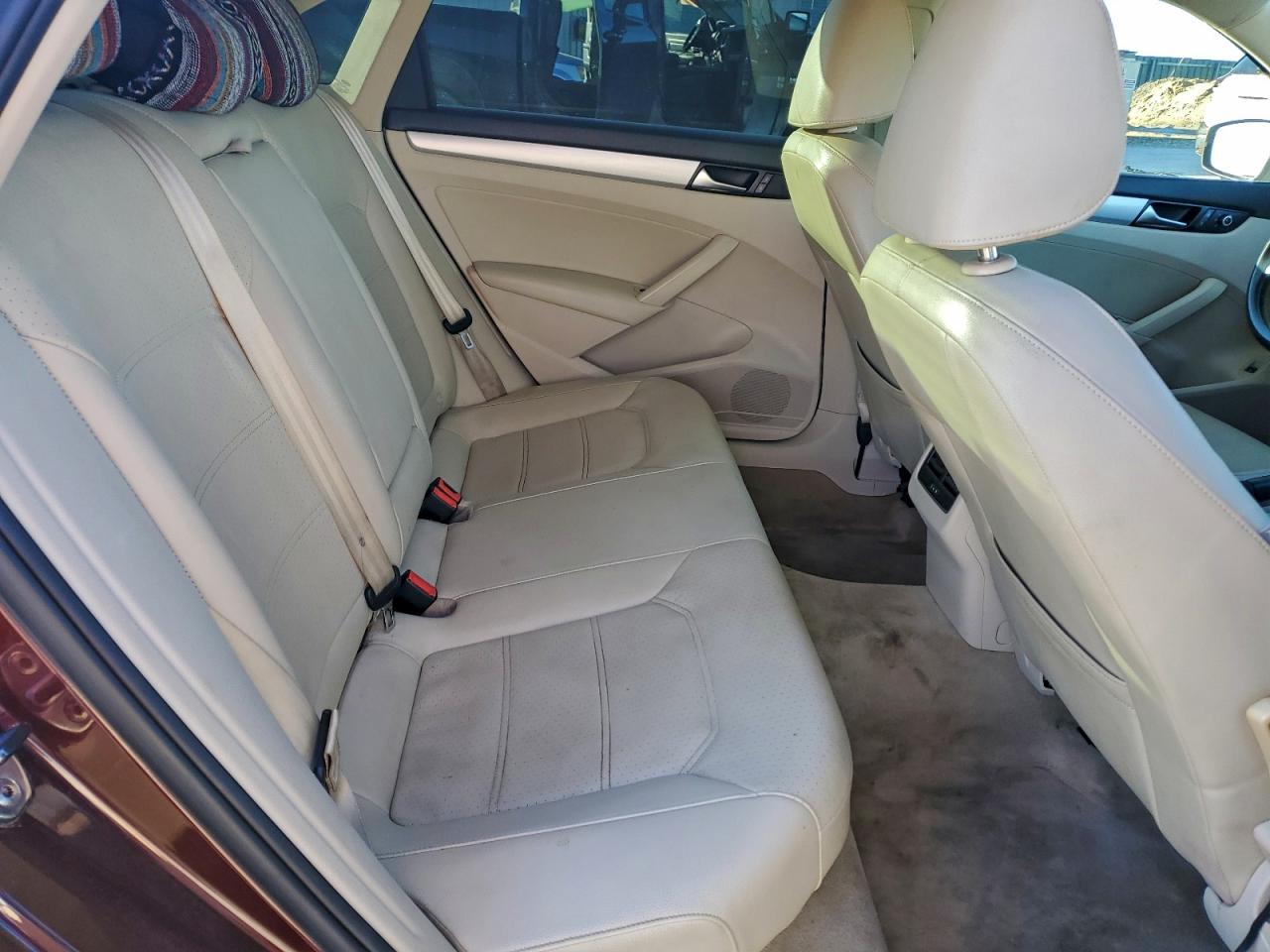 VOLKSWAGEN PASSAT SE