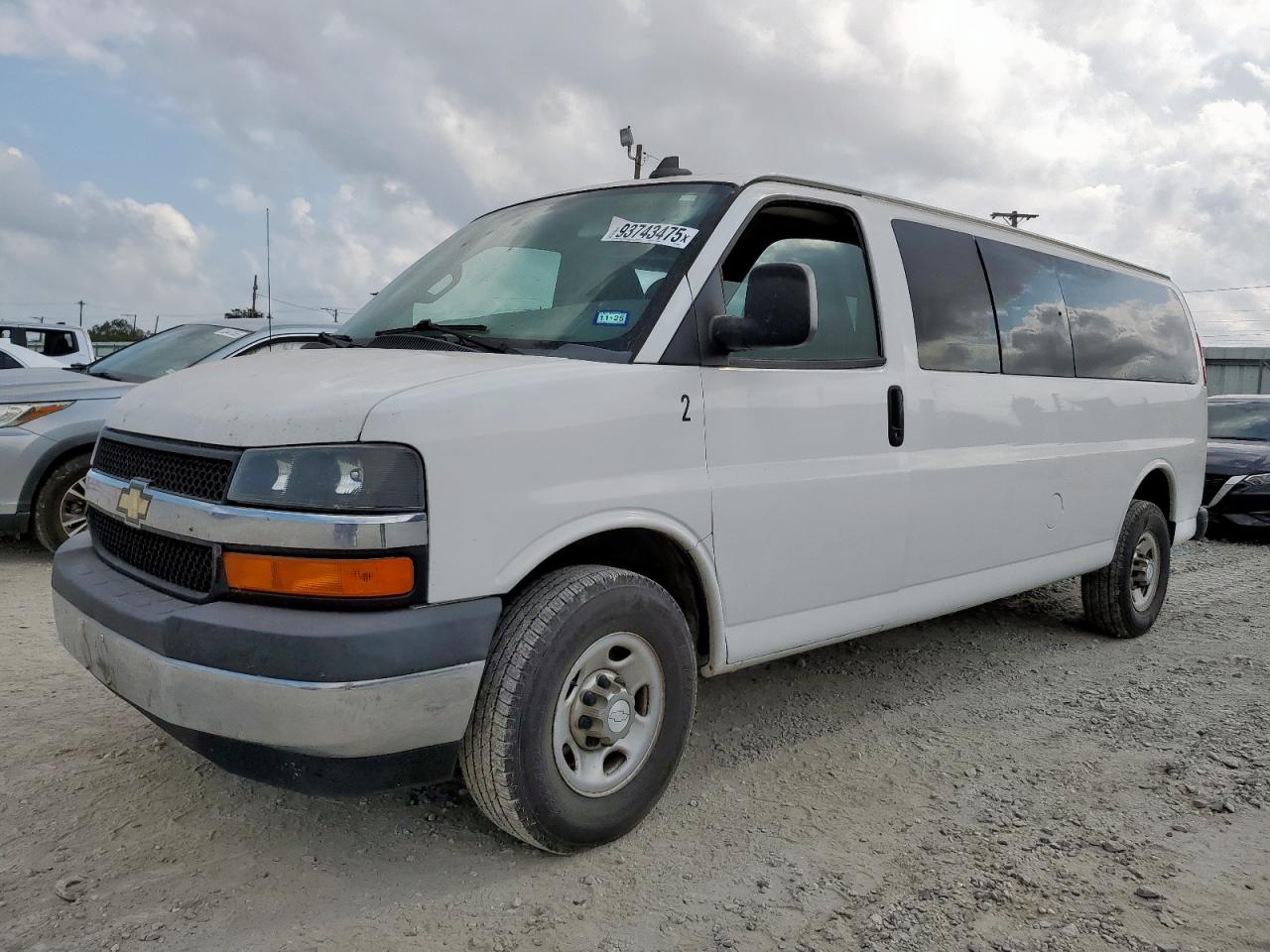 CHEVROLET EXPRESS LT