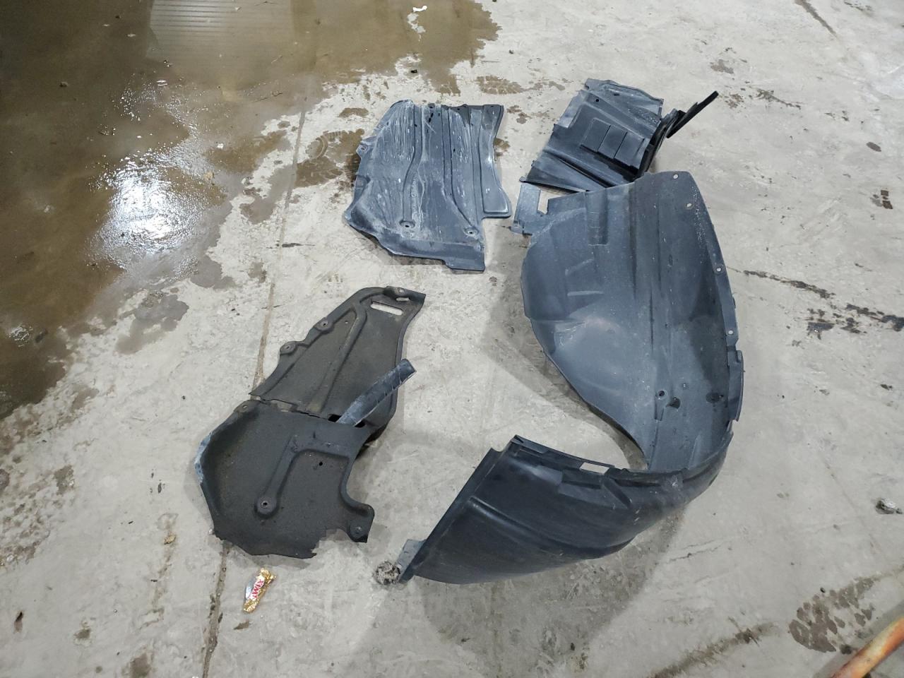 SUZUKI KIZASHI SPORT SLS