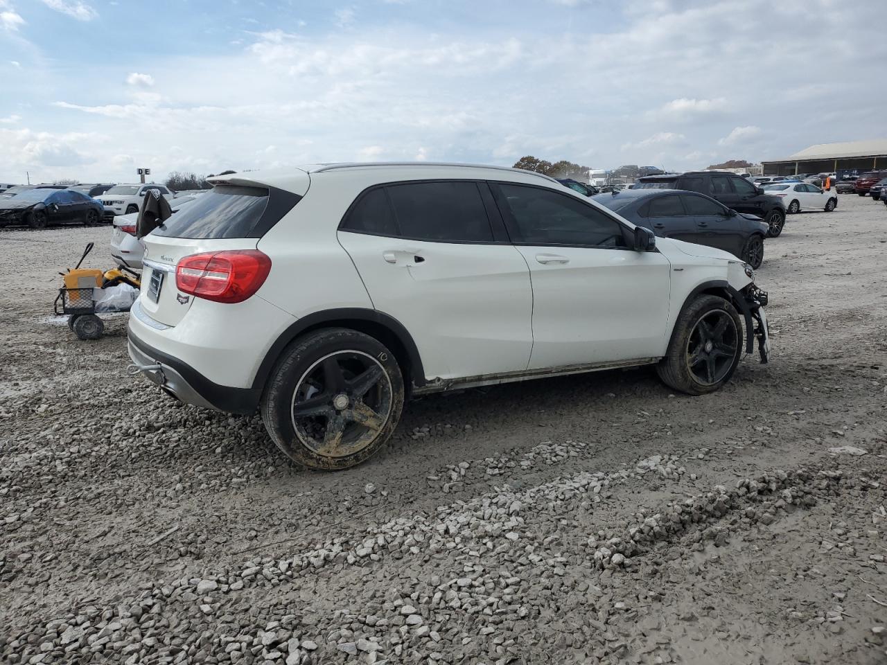 MERCEDES-BENZ GLA-CLASS 250 4MATIC