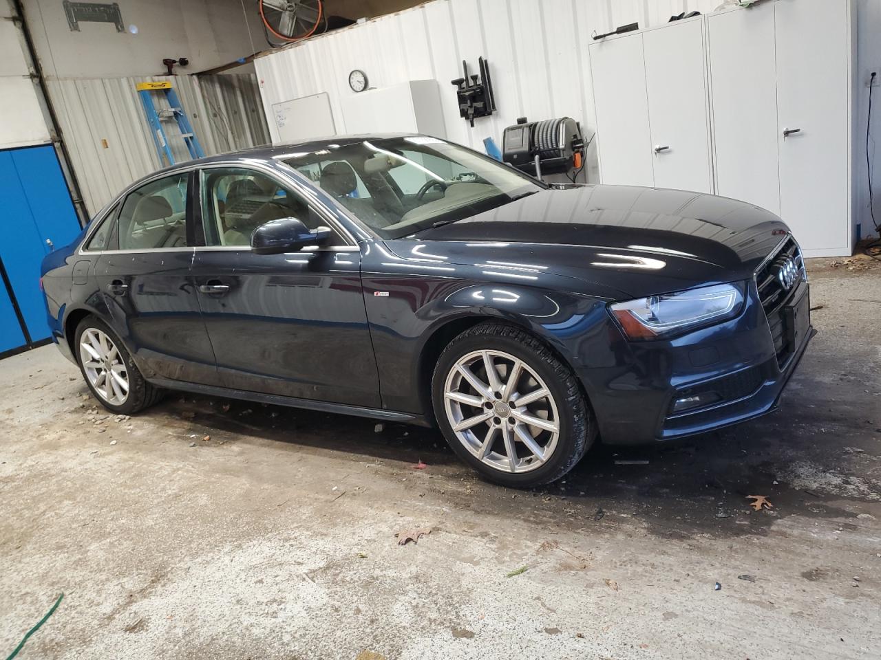 AUDI A4 PREMIUM S-LINE