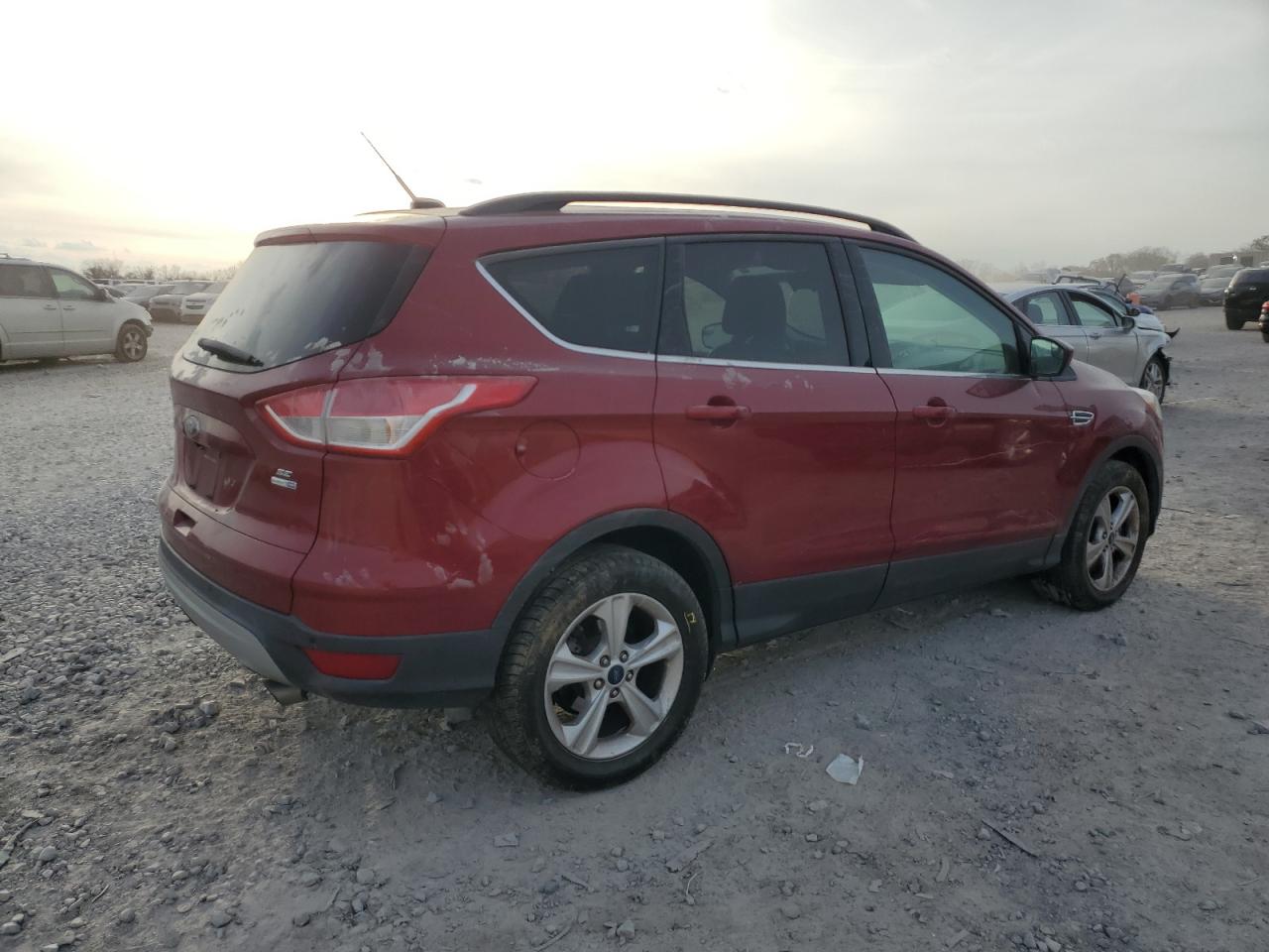 FORD ESCAPE SE