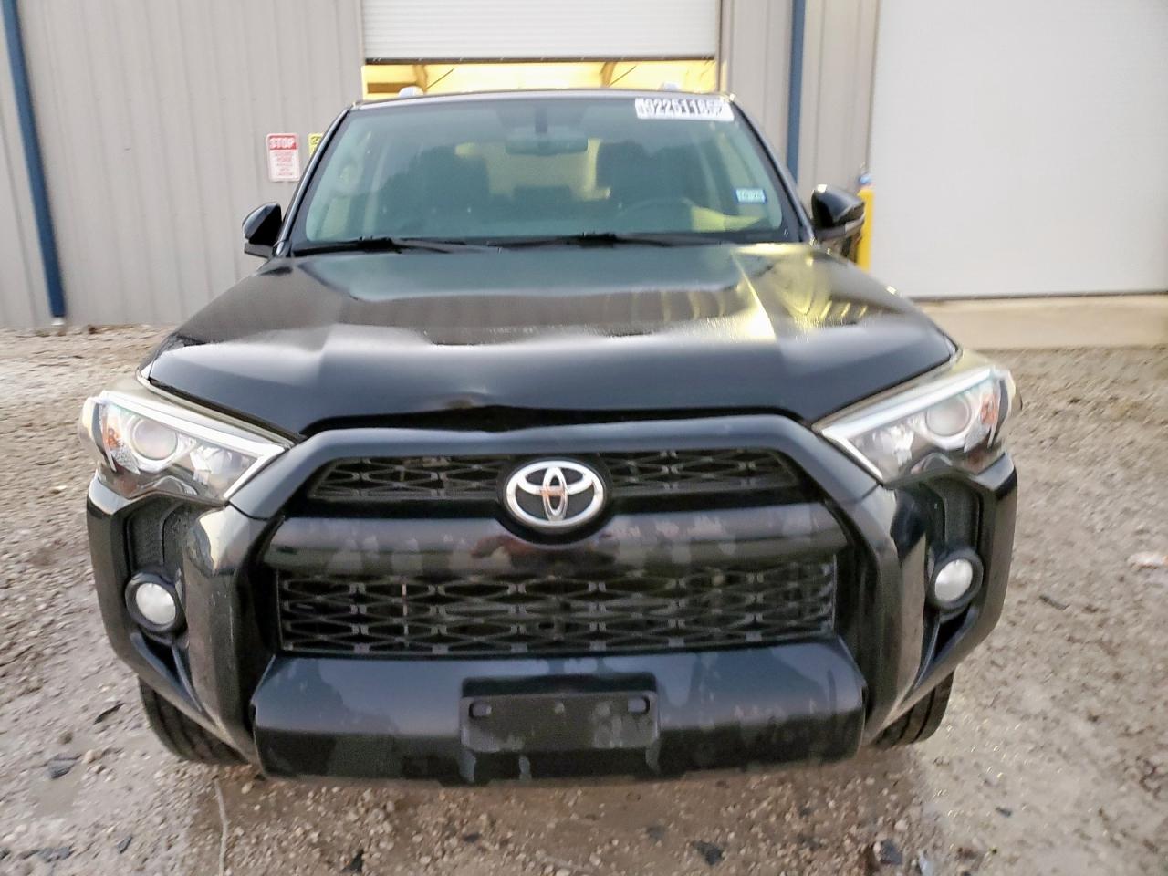 TOYOTA 4RUNNER SR5