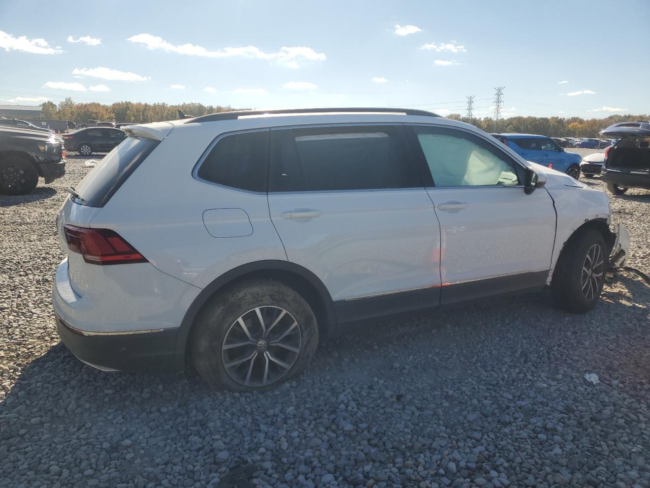 VOLKSWAGEN TIGUAN SE