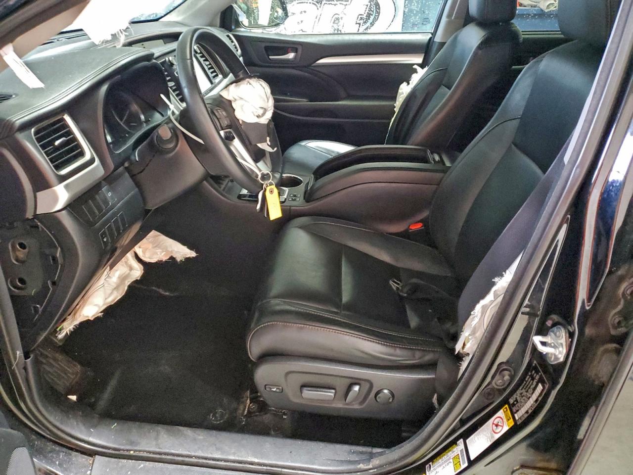 TOYOTA HIGHLANDER XLE