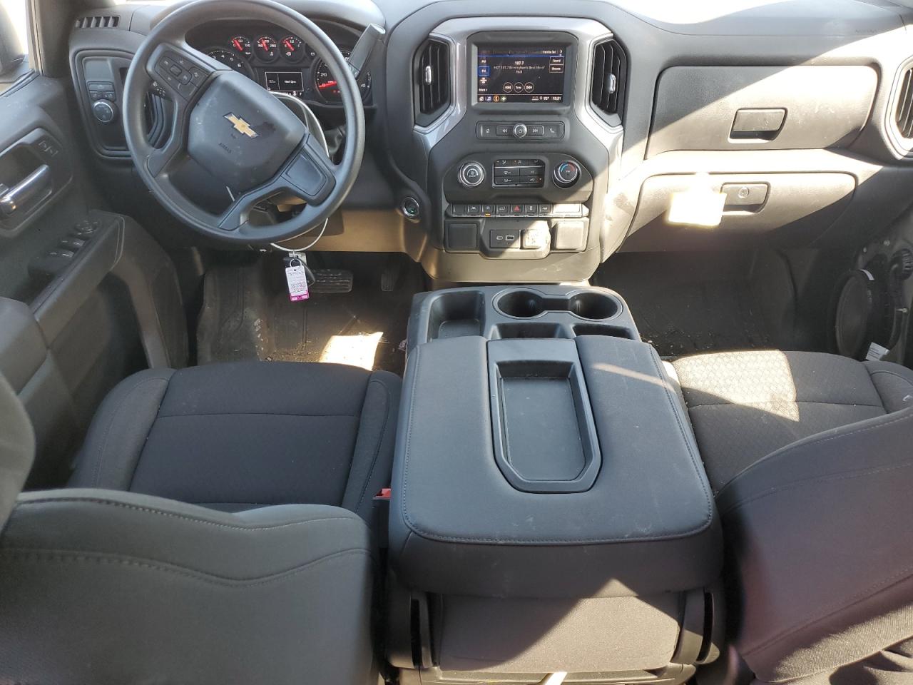 CHEVROLET SILVERADO C1500 CUSTOM