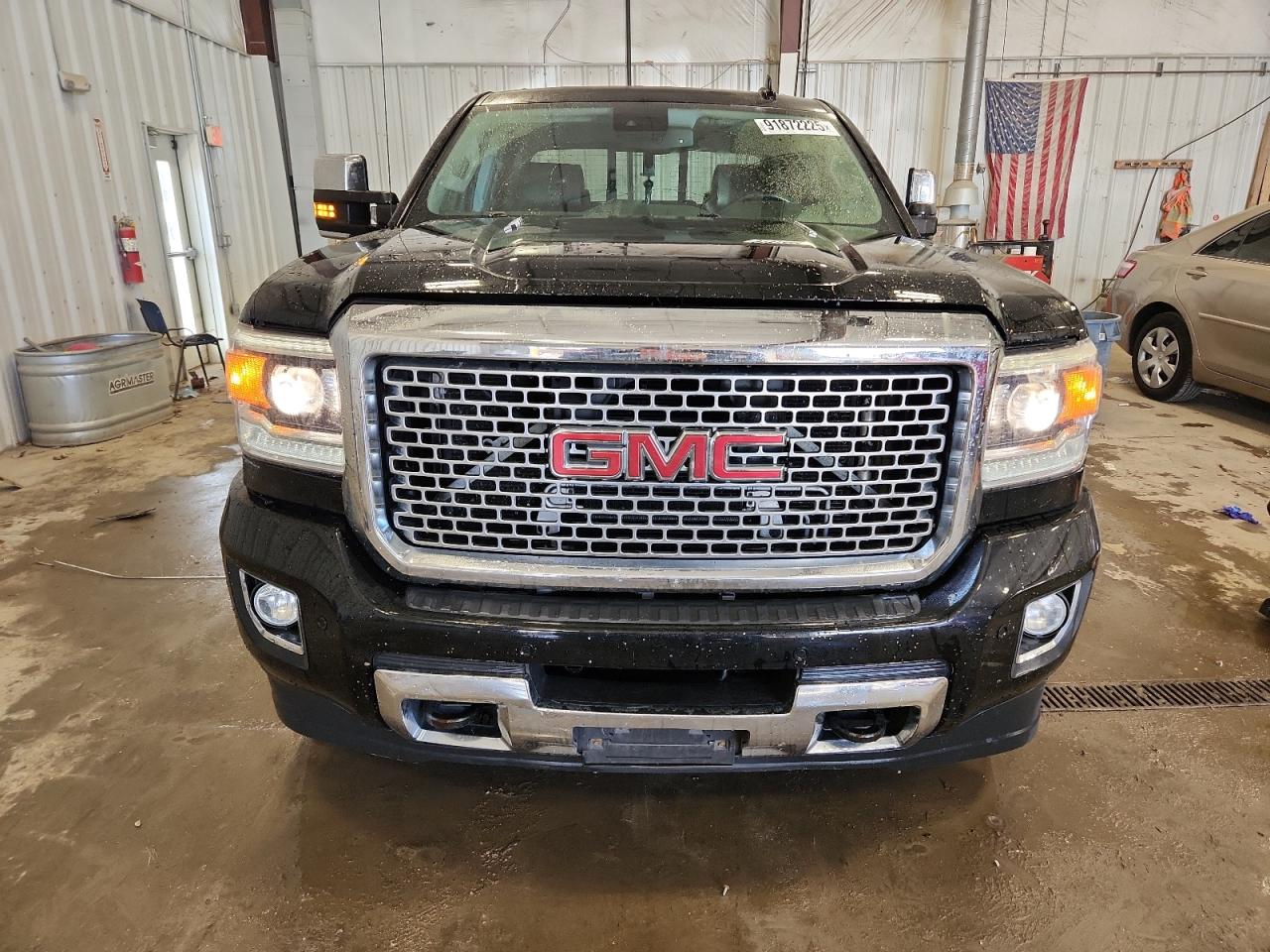 GMC SIERRA K2500 DENALI