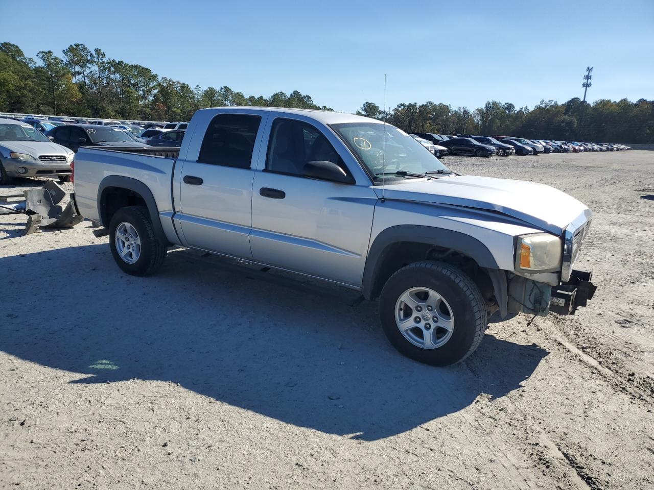 Lot #3301793402 2006 DODGE DAKOTA QUA