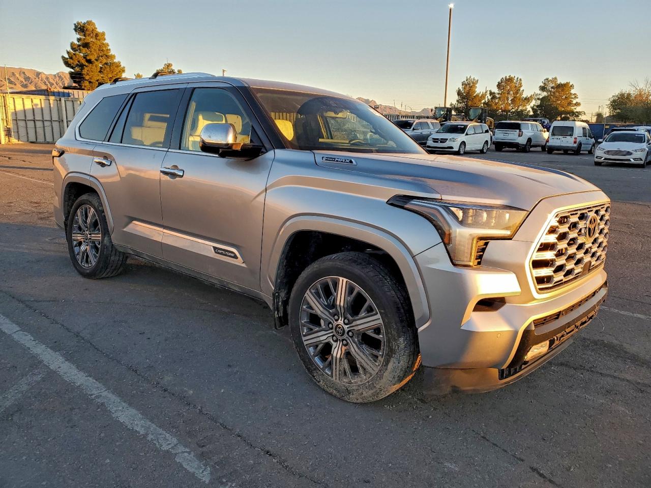 TOYOTA SEQUOIA SR5