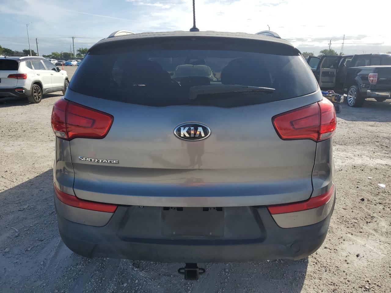 KIA SPORTAGE LX