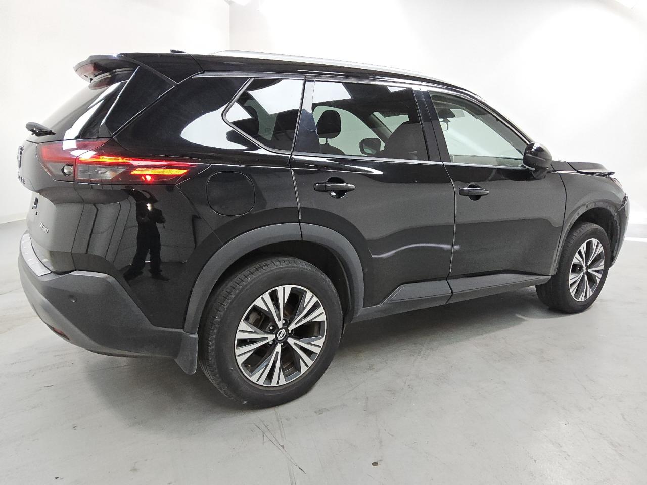 Lot #3316753426 2021 NISSAN ROGUE SV