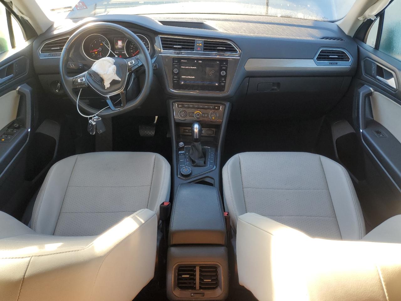 VOLKSWAGEN TIGUAN SE