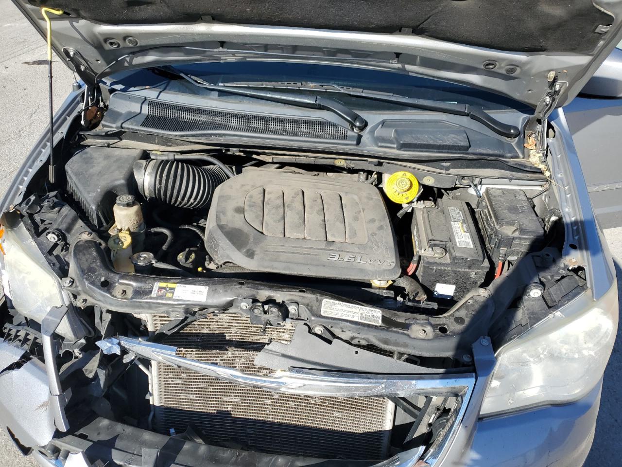 CHRYSLER TOWN & COUNTRY TOURING