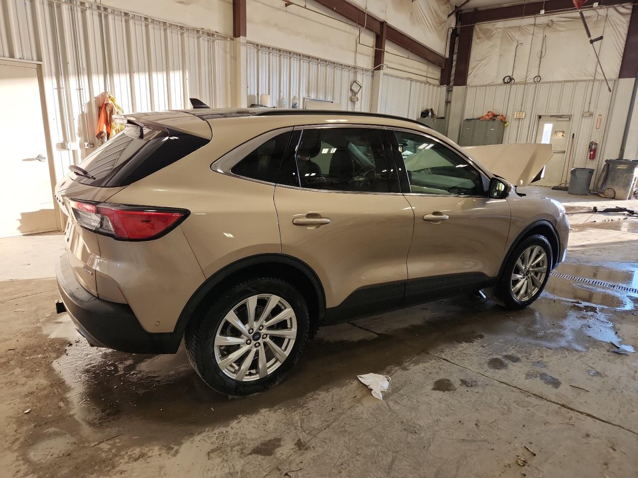 FORD ESCAPE TITANIUM