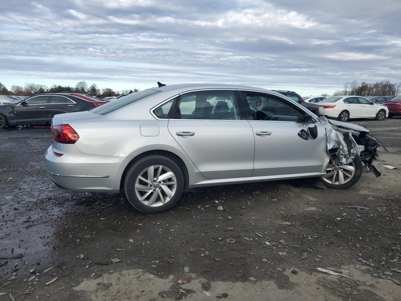 VOLKSWAGEN PASSAT SE