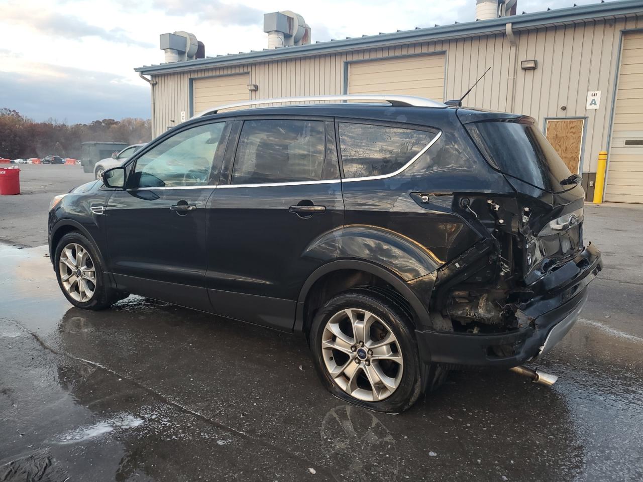 FORD ESCAPE TITANIUM