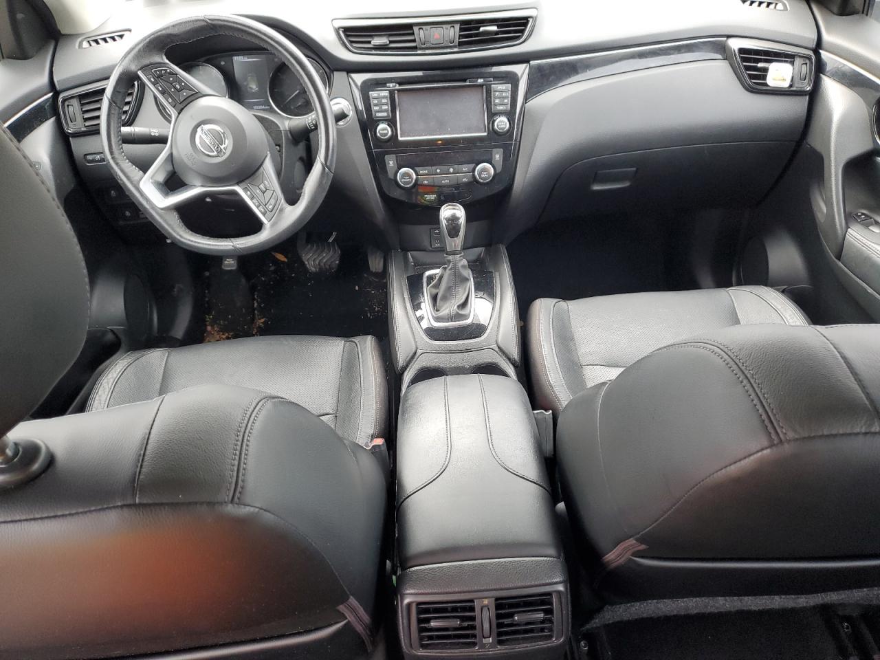 NISSAN ROGUE SPORT S