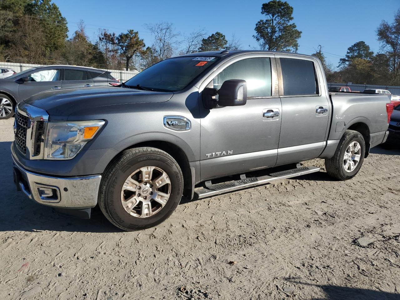 NISSAN TITAN SV